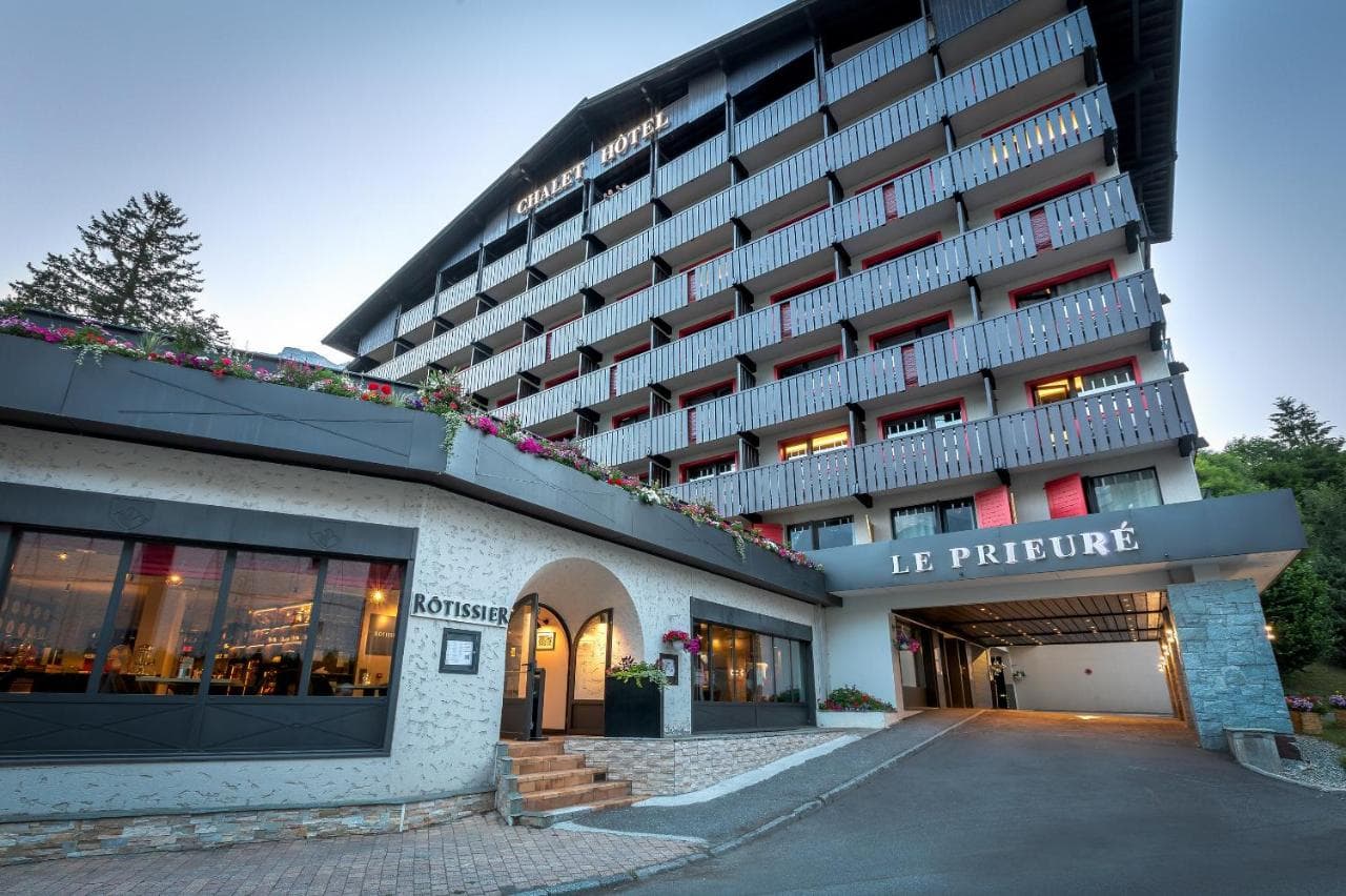 Chalet Hotel Le Prieuré & Spa