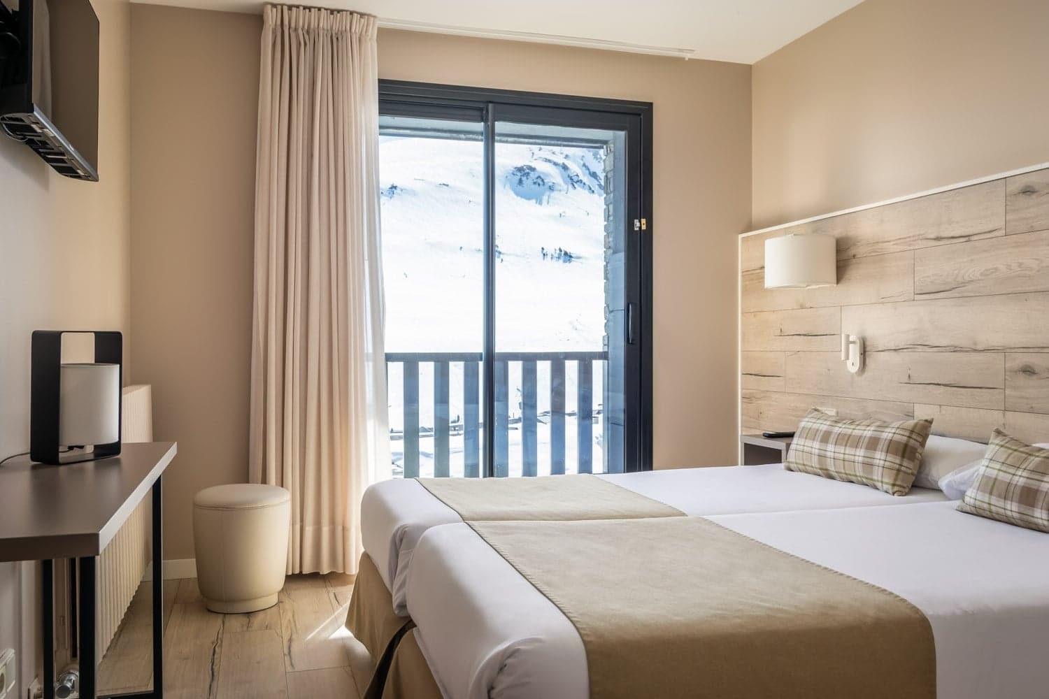 Hotel Caribou