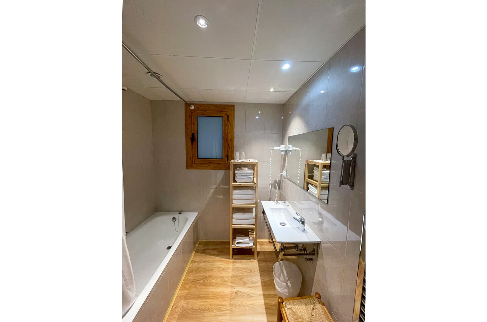 Apartamentos Casa Vella Popaire, imagem 4